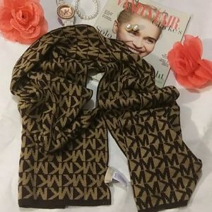 MICHAEL KORS BROWN AND BEIGE SCARF